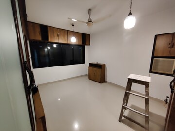 Room in 3 BHK Apartment at Bandra West – for Rent