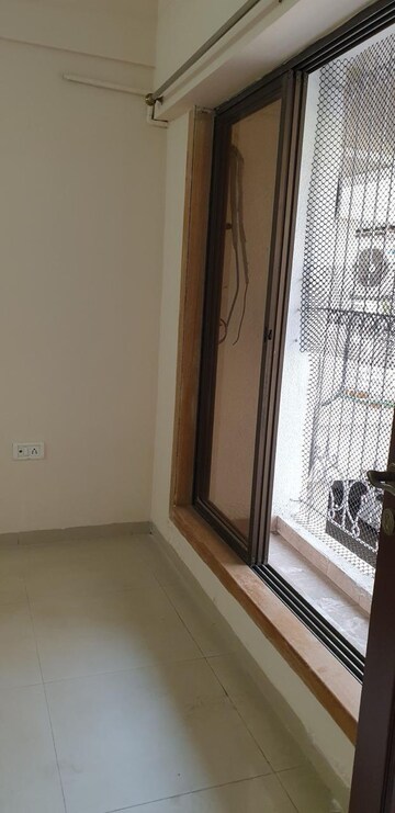 Room in 2 BHK Apartment at Arihant Aradhana, Kharghar – for Sale
