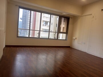Room in 2 BHK Apartment at Aristo Pearl Residency, Prabhadevi – for Rent