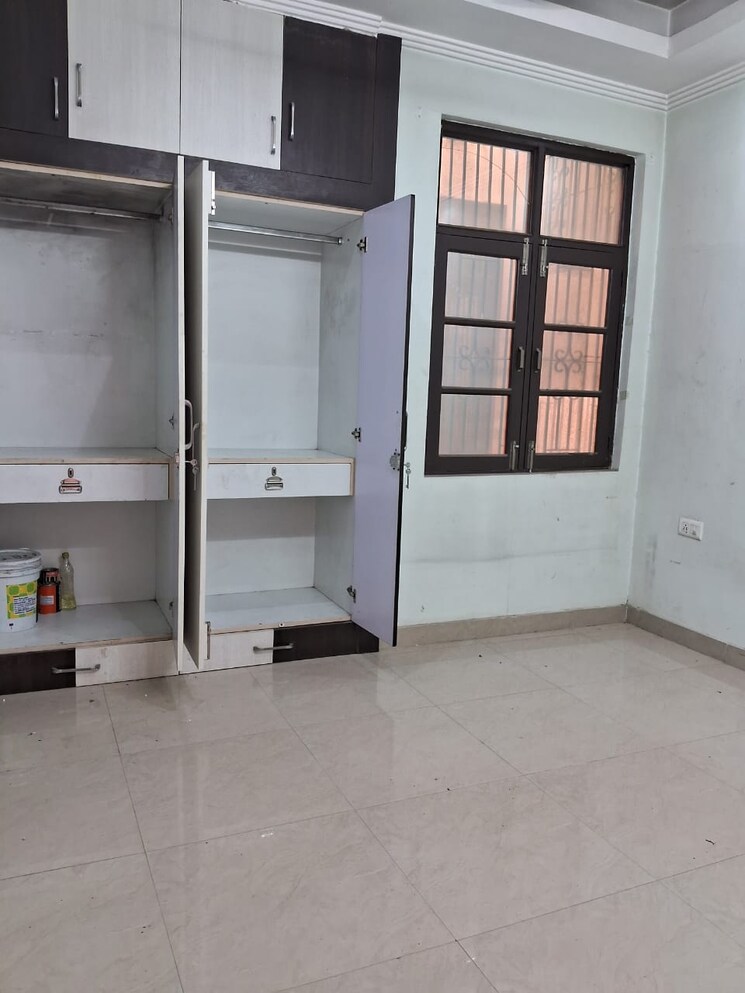 Room, sahastradhara road 3 Bedroom 1455 Sq.Ft. Builder Floor In Sahastradhara Road Dehradun 8105274