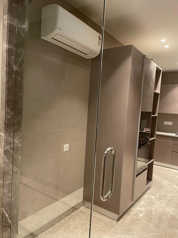 Furnished Amenities in 3 BHK Builder Floor at Green Park Extension – for Rent