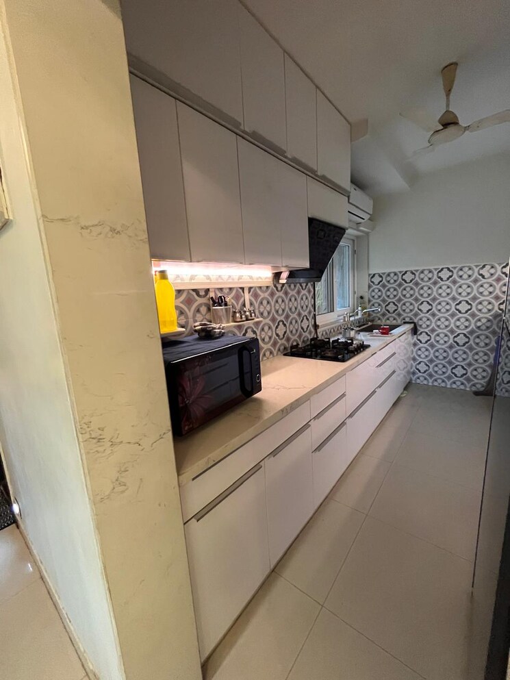 Balcony, evershine-embassy 2.5 Bedroom 1271 Sq.Ft. Apartment In Andheri West Mumbai 8105361