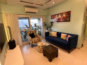 Bedroom in 2.5 BHK Apartment at Evershine Embassy, Andheri West – for Sale
