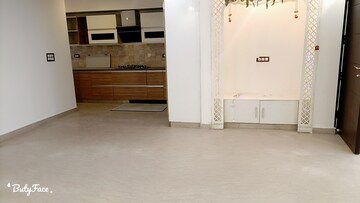 Building Lobby in 4 BHK Villa at Vipul Tatvam Villas, Sector 48 – for Sale