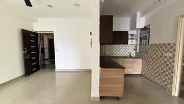 Room in 2 BHK Apartment at Geotech Pristine Avenue, Sector 16c Greater Noida – for Rent
