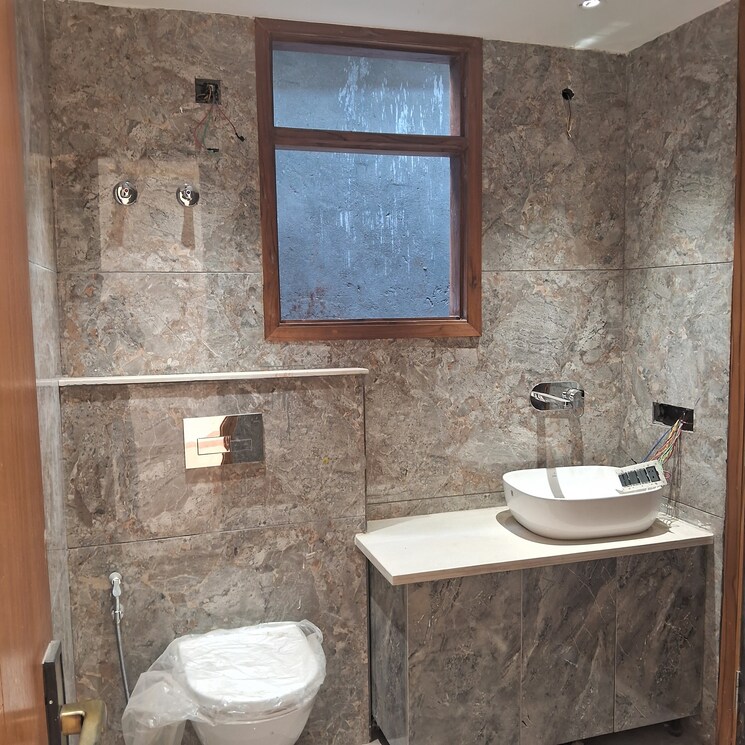 Bathroom, sector 45 3 Bedroom 204 Sq.Yd. Builder Floor In Sector 45 Gurgaon 8105458