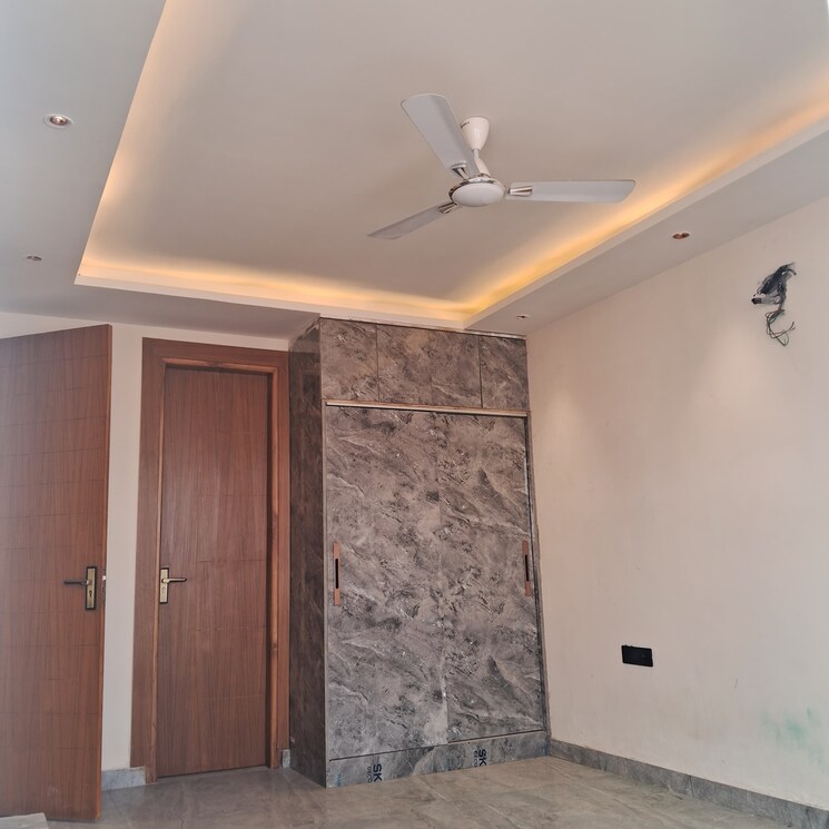 Room, sector 45 3 Bedroom 204 Sq.Yd. Builder Floor In Sector 45 Gurgaon 8105458