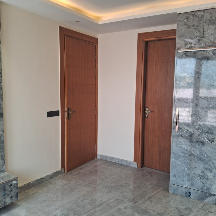 Room, sector 45 3 Bedroom 204 Sq.Yd. Builder Floor In Sector 45 Gurgaon 8105458