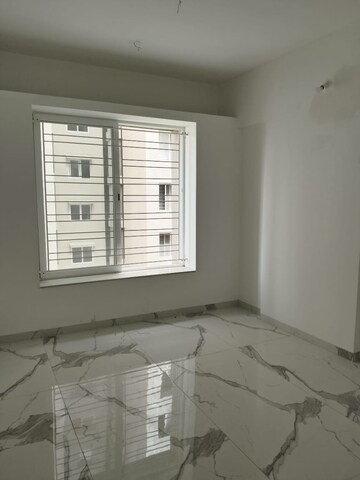 Room in 3 BHK Apartment at Vision Greenville, Hadapsar – for Sale