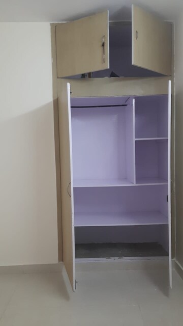 Room in 2 BHK Apartment at Sector 19, Dwarka – for Rent
