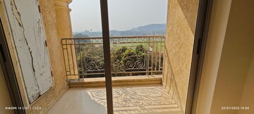 Furnished Amenities in 3 BHK Apartment at Hiranandani Fortune City, New Panvel – for Rent
