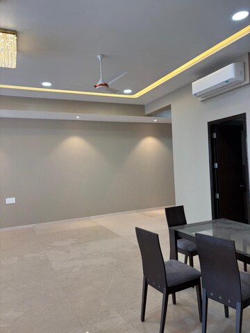 Master Bedroom in 3.5 BHK Apartment at Kohinoor Square Altissimo, Dadar West – for Rent