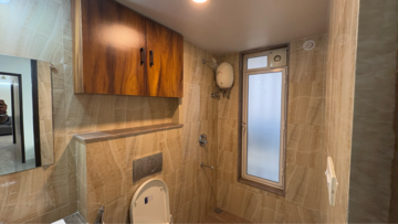 Attached Bathroom in 2 BHK Apartment at Lodha Amara, Sandoz Baug – for Rent