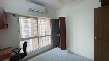 Bedroom in 2 BHK Apartment at Lodha Amara, Sandoz Baug – for Rent