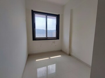 Room in 3.5 BHK Apartment at Metro Tulsi Elanza, Chembur – for Rent