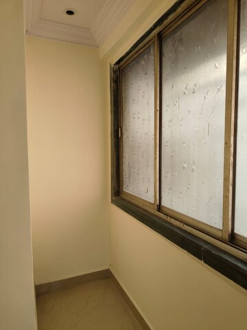 Room in 1 BHK Apartment at Ganesh CHS Kalwa, Kalwa – for Rent