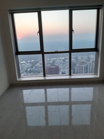 Room in 2 BHK Apartment at Eco Homes, Jogeshwari West – for Rent
