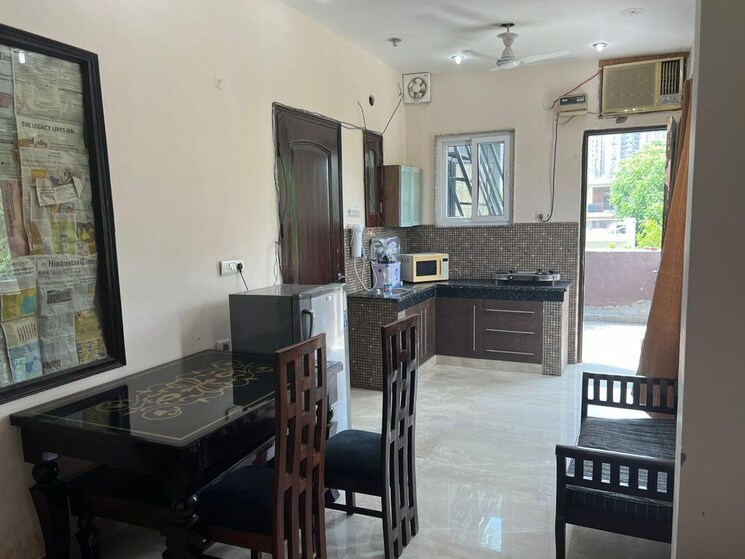 Kitchen, roots-courtyard 3 Bedroom 240 Sq.Yd. Builder Floor In Sector 48 Gurgaon 8105594