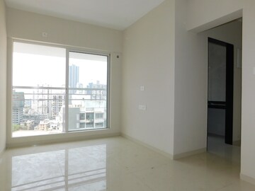Room in 2 BHK Apartment at Sugee Atharva, Prabhadevi – for Rent
