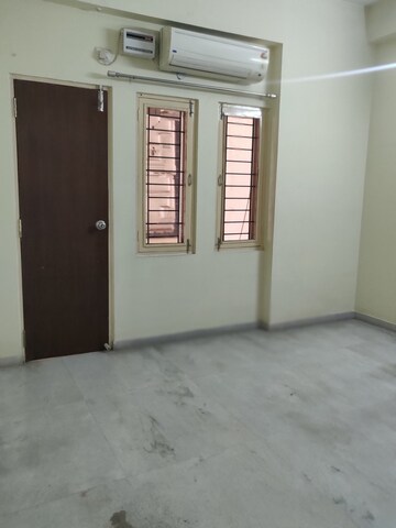 Staircase in 3 BHK Apartment at Ahuja Towers Banjara Hills, Banjara Hills – for Rent