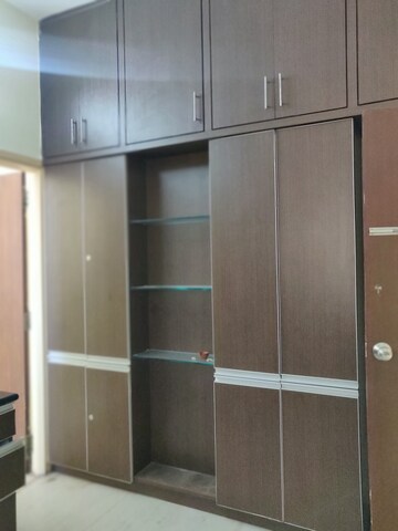 Furnished Amenities in 3 BHK Apartment at Ahuja Towers Banjara Hills, Banjara Hills – for Rent