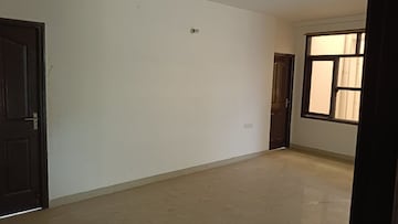 3.5 BHK Builder Floor For Rent in Wave Floors Mahurali Ghaziabad  8105651