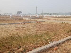 Plot For Sale in Upsidc Site B