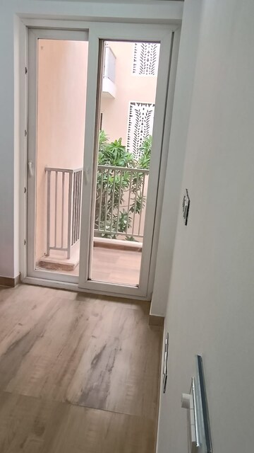 Room in 3 BHK Apartment at Ace Palm Floors, Sector 89 – for Rent