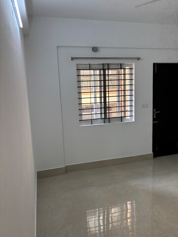 Room in 3 BHK Apartment at Malleswaram – for Rent