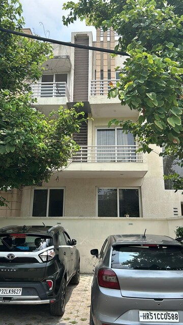 3 BHK Builder Floor – Exterior View View at Roots Courtyard, Sector 48 - for Sale