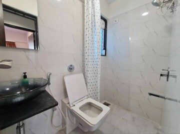 Bathroom in 1 BHK Builder Floor at Sector 50 – for Rent