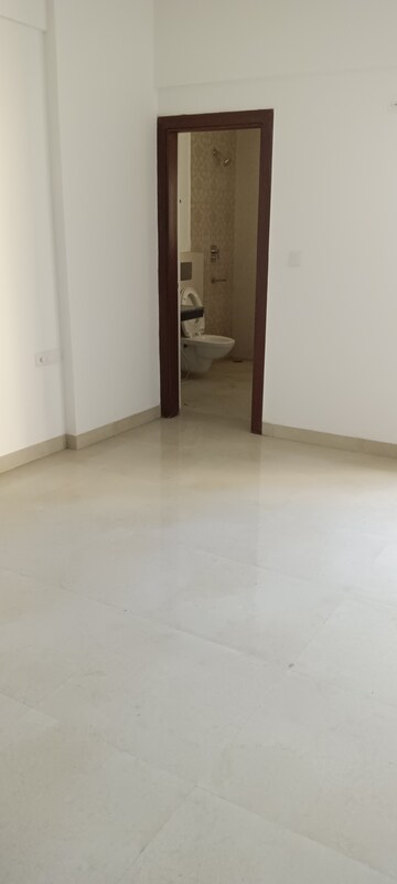 Room in 3 BHK Apartment at Sector 4, Dwarka – for Rent