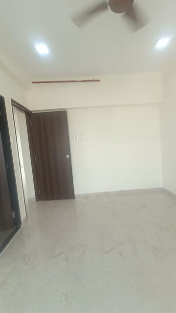 Room in 2 BHK Apartment at Borivali West – for Rent