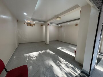 Bedroom in  Shop at Sanas Plaza Apartment, Shukrawar Peth – for Rent