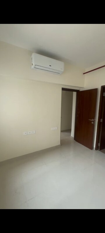 Bedroom in 1 BHK Apartment at Omkar Signet, Malad East – for Rent