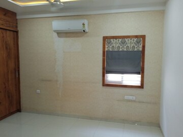 Room in 3 BHK Apartment at Incor Divino, Nallagandla – for Rent