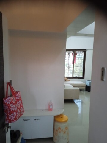 Furnished Amenities in 2 BHK Apartment at Diamond Garden, Chembur – for Rent