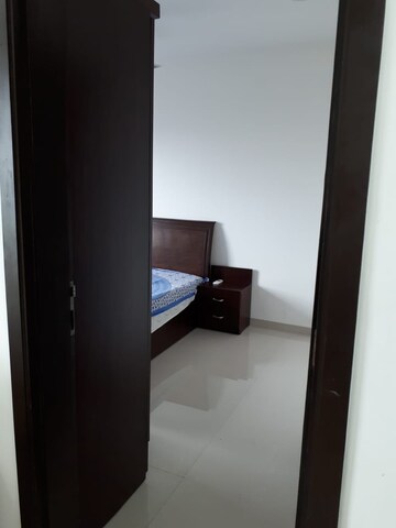 Room in 3 BHK Apartment at Lalani Grandeur, Goregaon East – for Rent