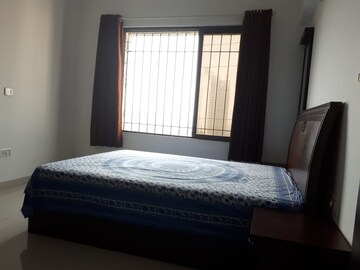 Bedroom in 3 BHK Apartment at Lalani Grandeur, Goregaon East – for Rent