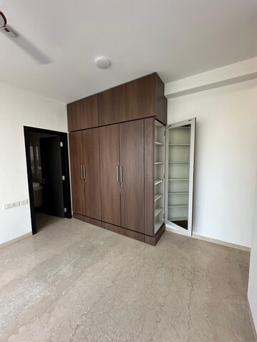 Room in 3 BHK Apartment at Oberoi Sky City, Borivali East – for Rent