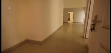 Room in 6+ BHK Apartment at Jankipuram – for Rent