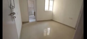 Room in 6+ BHK Apartment at Jankipuram – for Rent