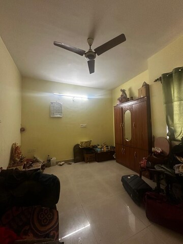 Living Room in 3 BHK Apartment at Hiland Elgin, Batanagar – for Sale