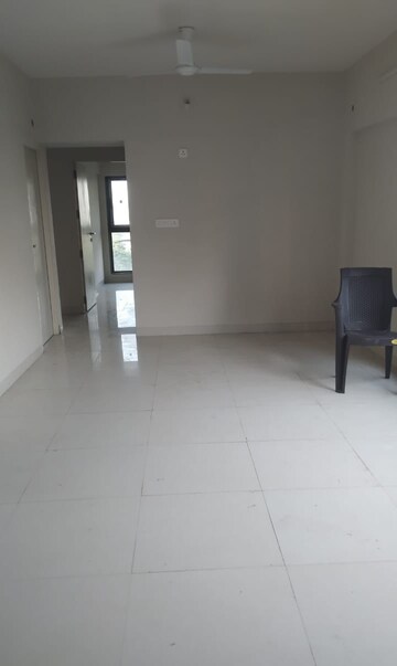 Room in 2.5 BHK Apartment at Akshay Amardeep, Chembur – for Rent