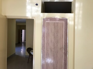 Furnished Amenities in 1.5 BHK Builder Floor at Jail Road – for Sale