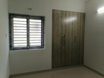 Room in 2 BHK Builder Floor at Perungalathur – for Sale