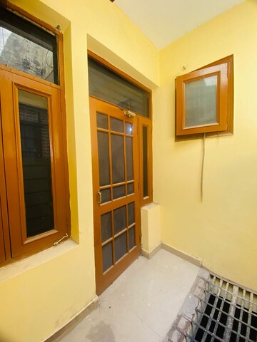 Room in 2 BHK Apartment at Sunny Enclave – for Rent