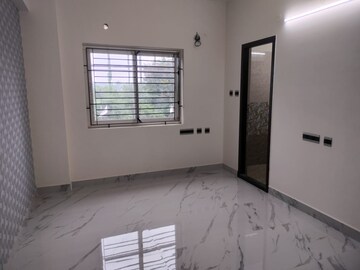 Room in 2 BHK Builder Floor at Kolapakkam – for Sale