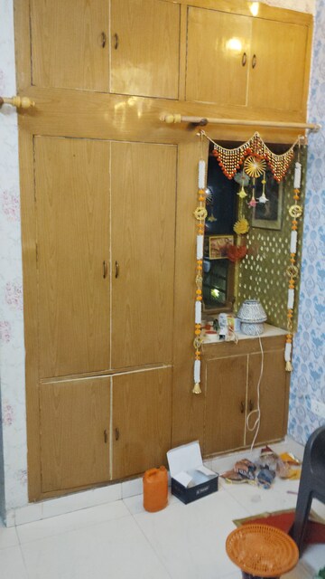Furnished Amenities in 1 BHK Apartment at Arawali Apartments, Sector 52 – for Rent