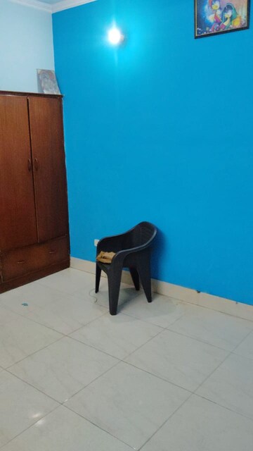 Furnished Amenities in 1 BHK Apartment at Arawali Apartments, Sector 52 – for Rent